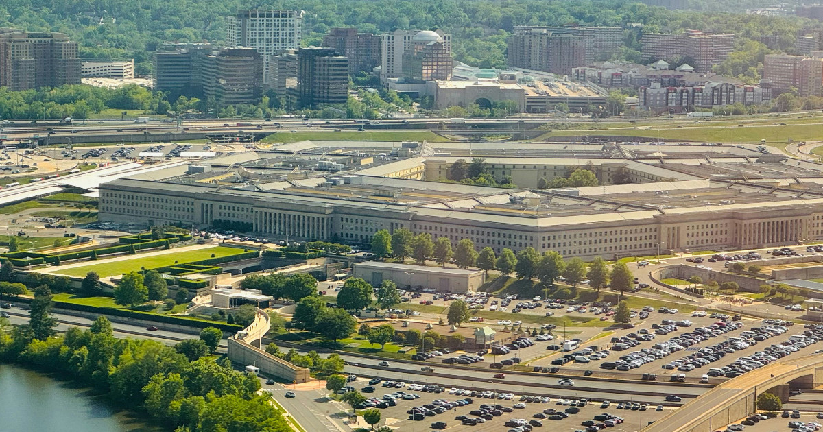 Pentagon restrictions on reporters draw media backlash Pentagon restrictions on reporters draw media backlash